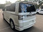 2011 MITSUBISHI DELICA STATION WAGON D:5 CV5W