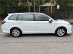 2017 TOYOTA COROLLA 5D WAGON FIELDER (HYBRID) NKE165