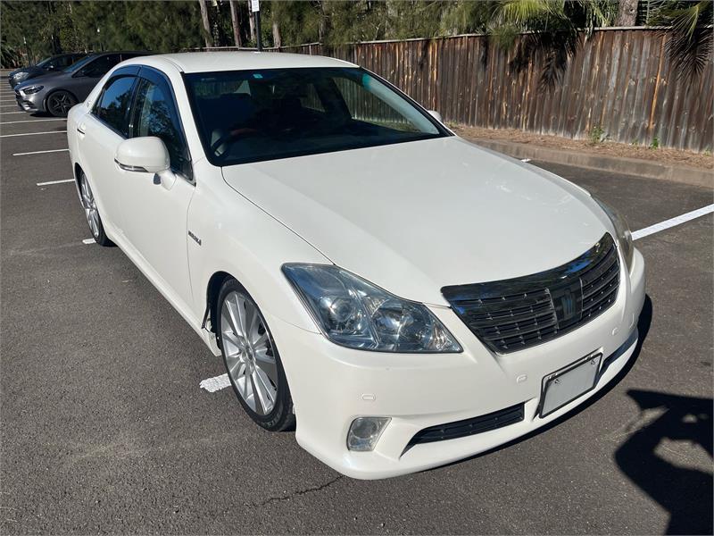 2010 TOYOTA CROWN 4D SEDAN MAJESTA (HYBRID) GWS204