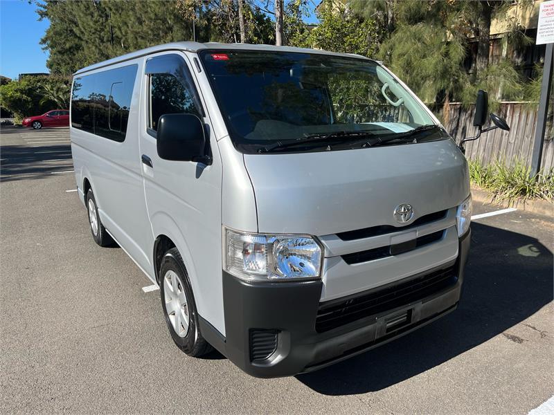 2019 TOYOTA HIACE VAN 2.8 LTR LWB GDH201