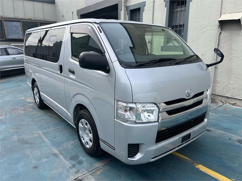 2018 TOYOTA HIACE 5D VAN DX GDH201