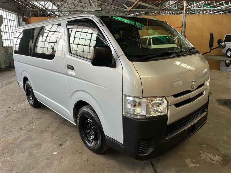 2018 TOYOTA HIACE 5D VAN DX GDH201