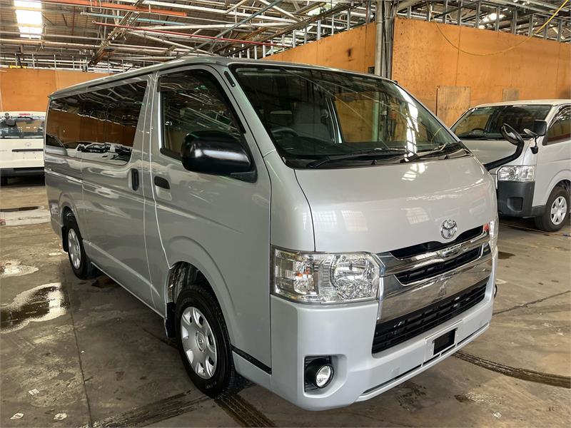 2017 TOYOTA HIACE 5D VAN DX KDH201