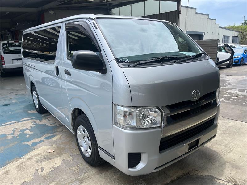 2019 TOYOTA HIACE VAN 2.8 LTR LWB GDH201