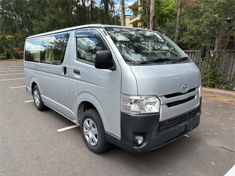 2017 TOYOTA HIACE VAN LWB 4WD KDH206