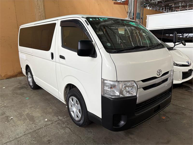 2018 TOYOTA HIACE 5D VAN DX GDH201